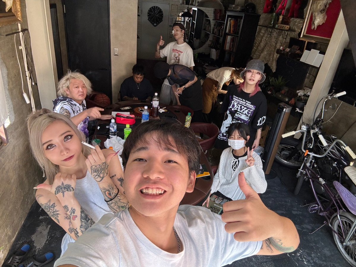 ___senachi's tweet photo. チーム友達すぎる https://t.co/tTrubxjNob