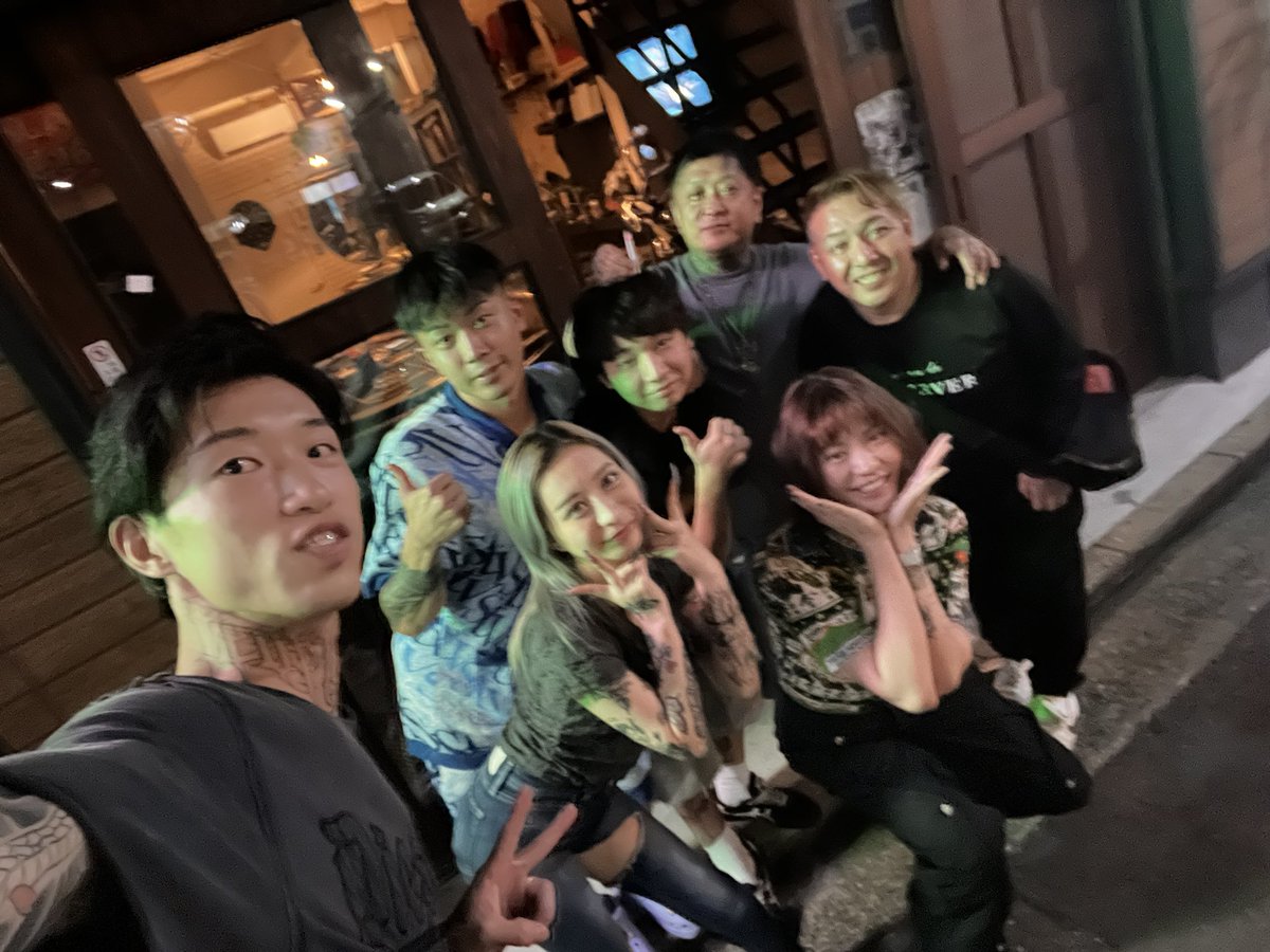 ___senachi's tweet photo. チーム友達すぎる https://t.co/tTrubxjNob