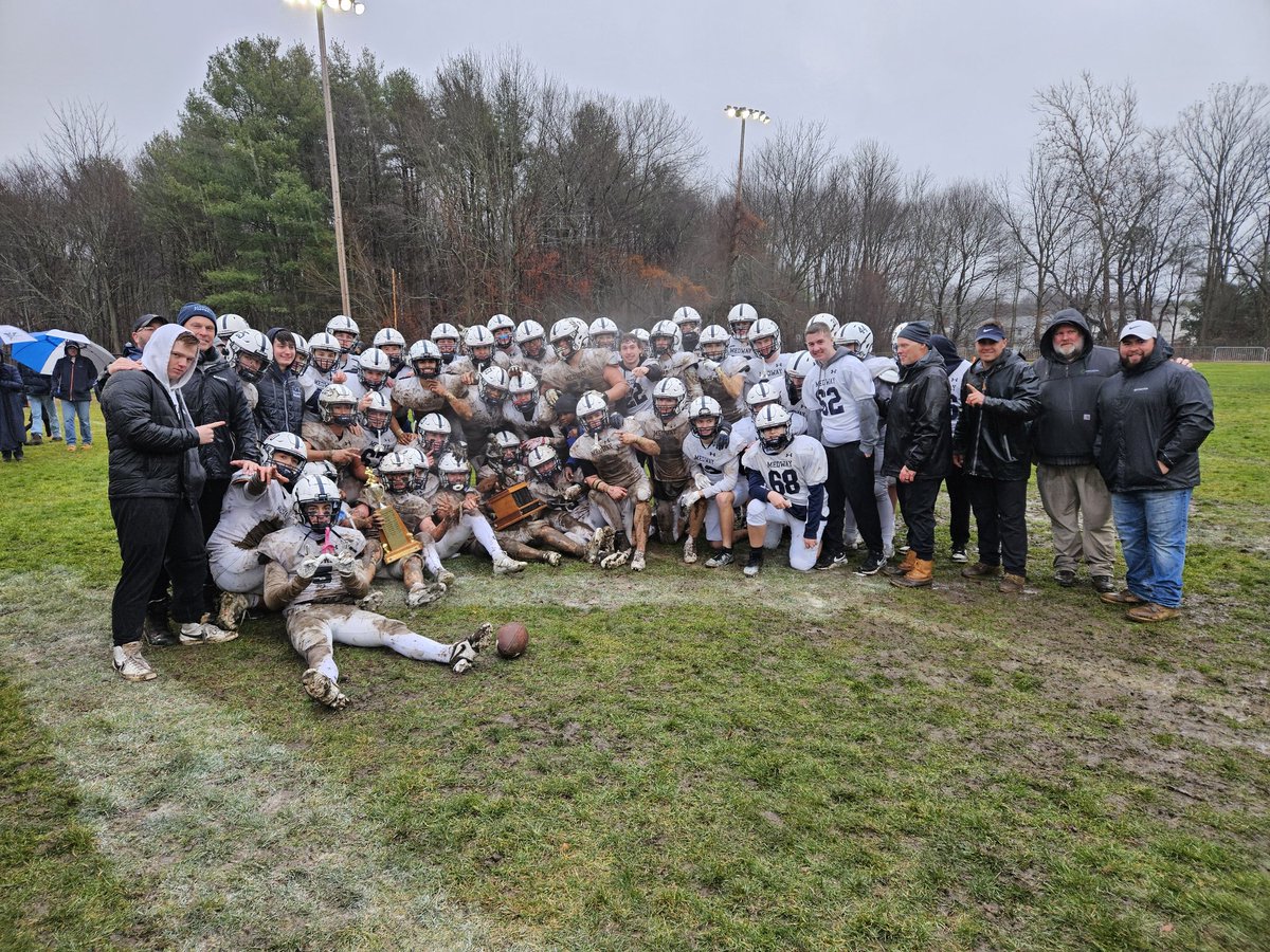 Let's gooooo. 35-14 Medway! 8-3!