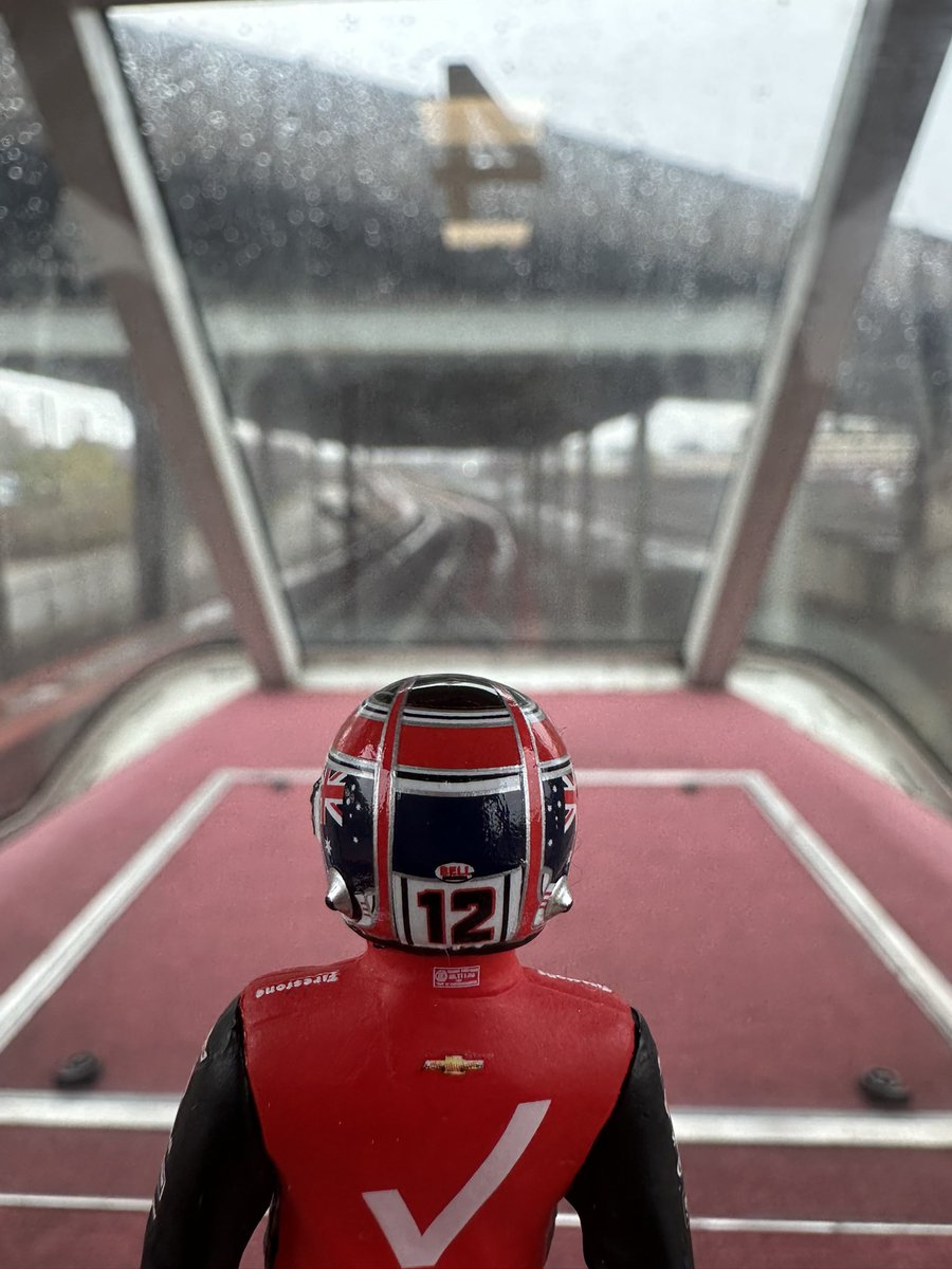 MaggieKuhn75's tweet photo. From the @NJTRANSIT to the Air Train. @12WillPower is having a great time. He demanded we take the escalator.
Then stopping to admire his sticker.
@IndyCar #SuperPowerFan https://t.co/3qmGVIZwWr