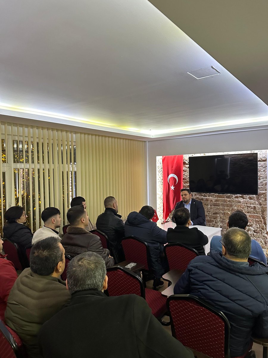 inisiyatifist34's tweet photo. İnisiyatif Buluşmalarında bu hafta, Sayın Av. Zafer Demirci “Yenidoğan Çetesi ve dava süreci” hakkında bilgilendirme yaptı.
Katkılarından dolayı teşekkür ederiz. https://t.co/1BXiPl7VqL