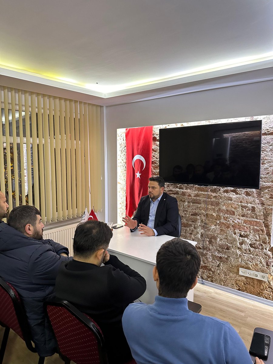 inisiyatifist34's tweet photo. İnisiyatif Buluşmalarında bu hafta, Sayın Av. Zafer Demirci “Yenidoğan Çetesi ve dava süreci” hakkında bilgilendirme yaptı.
Katkılarından dolayı teşekkür ederiz. https://t.co/1BXiPl7VqL