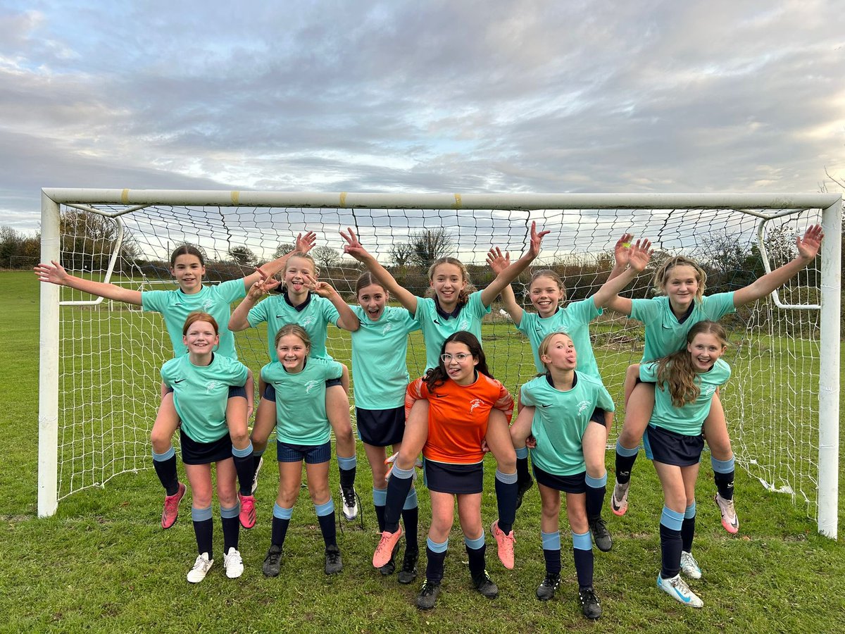 🚨Results Roundup🚨

The u13 Girls Football team had a fantastic game away to Cranborne! Coming away 5-3 victors with some fantastic play across the pitch. 🌟 of the match was Sophie L! ⚽️🐬💪