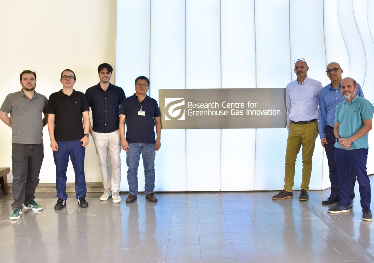 rcgipage's tweet photo. On Monday, November 25th, the RCGI welcomed Enrico Zamboni, R&amp;D Program Manager at TotalEnergies, and Raimon Alfaro, Project Lead for AVENIR, for a meeting to explore the AVENIR project.
Grateful for strong partnerships and shared innovation! 

#RCGI #USP #TotalEnergies https://t.co/vlLyHDJ70d