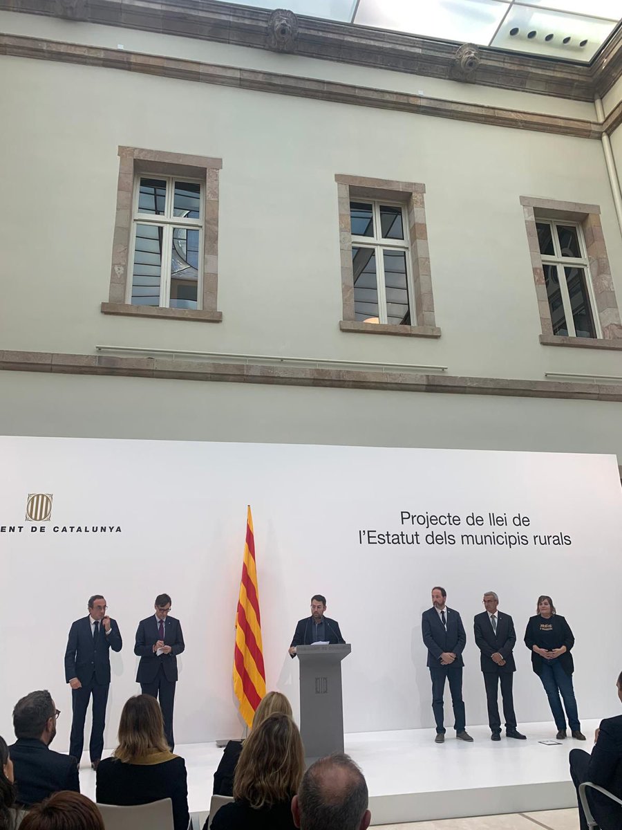 📢 #NOTÍCIES | Almoster present a l’aprovació de llei de l’Estatut de municipis rurals
👉 La previsió és que es pugui aprovar al Parlament a finals del 2024 i que entri en funcionament el 2025
Tota la ℹ aquí 👇
almoster.cat/almoster-prese…