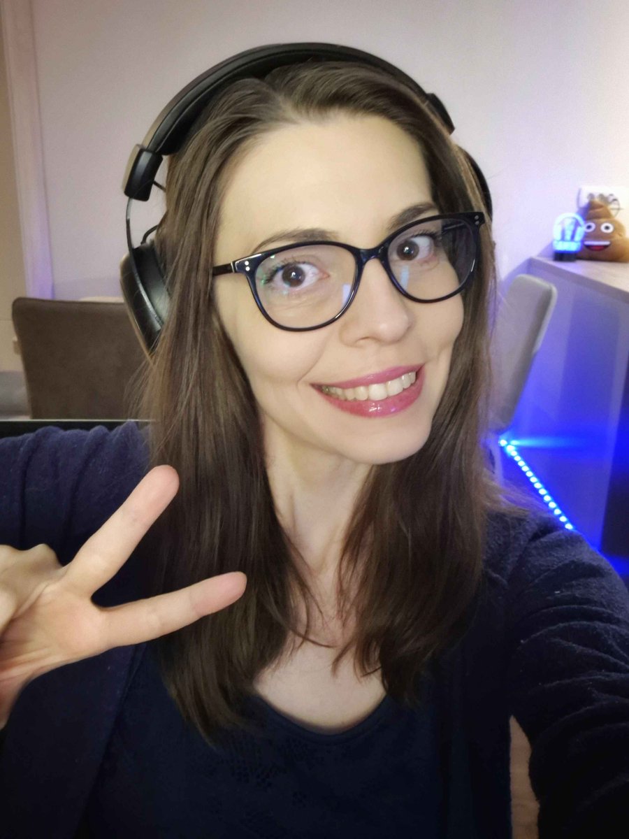 #ESOFam I am live! Join me tonight for chill and relaxing vibes, event stuff and the usual crazy chats! Also giveaways and Stream Raiders! <3 

P. S. I am hella tired so please ignore my puffy face!

Come say hi: twitch.tv/colorfulmartian
