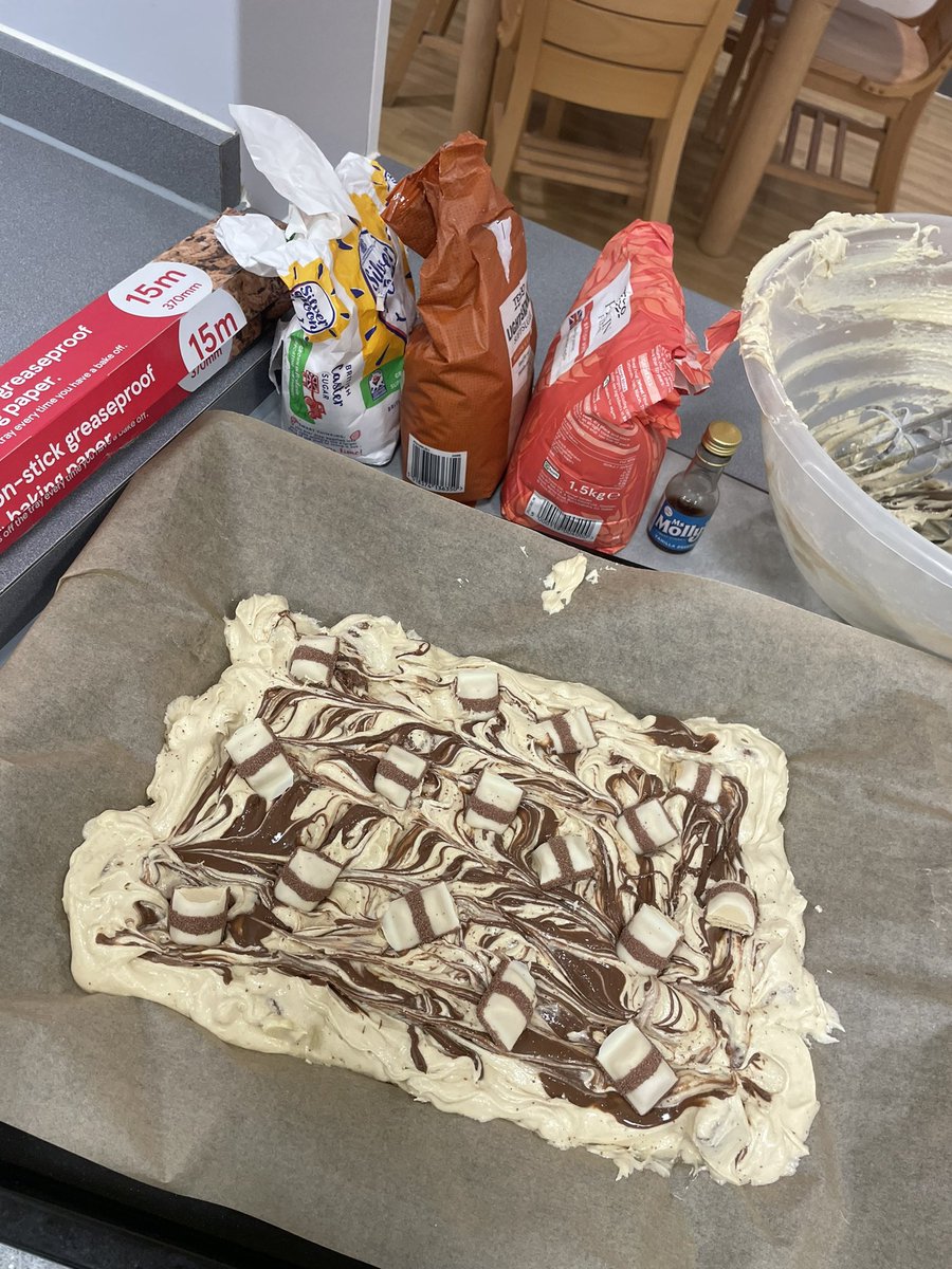 Lisa_keswick tweet media