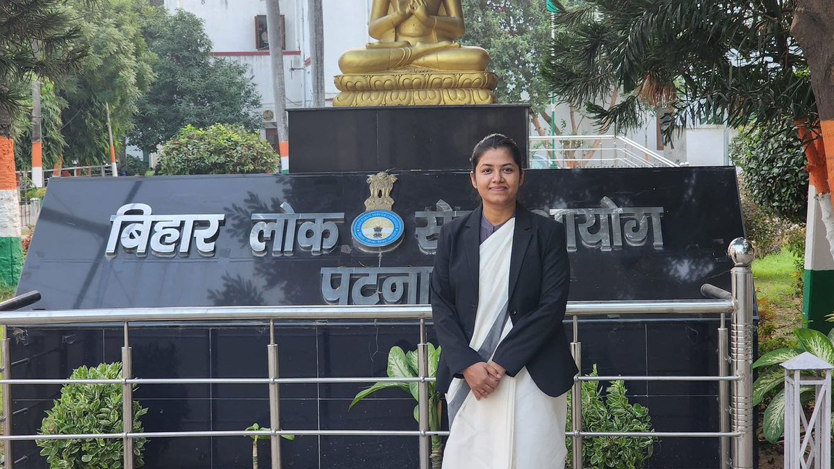 DrDeepakkumar_'s tweet photo. बिजबनी घोड़ासहन निवासी साथी श्री सुरेश कुमार मेहता जी की बेटी तन्नू कुमारी का BPSC 32वीं ज्यूडिशियल सर्विस परीक्षा में चयन हुआ है, भतीजी ने जज की परीक्षा पास कर हमलोगों क़ो गौरवान्वित की है, उसको बहुत बहुत बधाई व उज्जवल भविष्य की शुभकामनायें।
#bpscjudicial https://t.co/xi6yrYwB72
