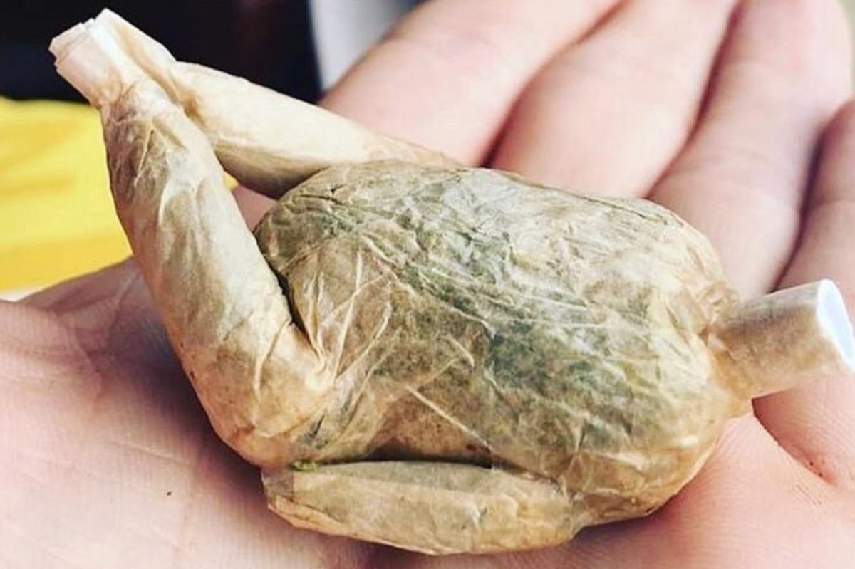 Happy #Danksgiving to all our stoner friends in the USA! Who’s having smoked turkey? 🦃🍗😙💨