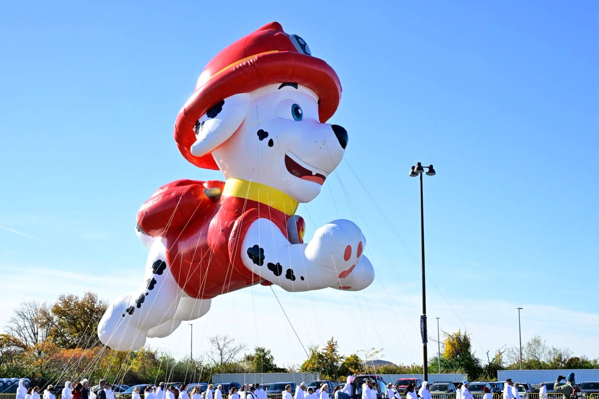 Pop this fascist. #MacysParade