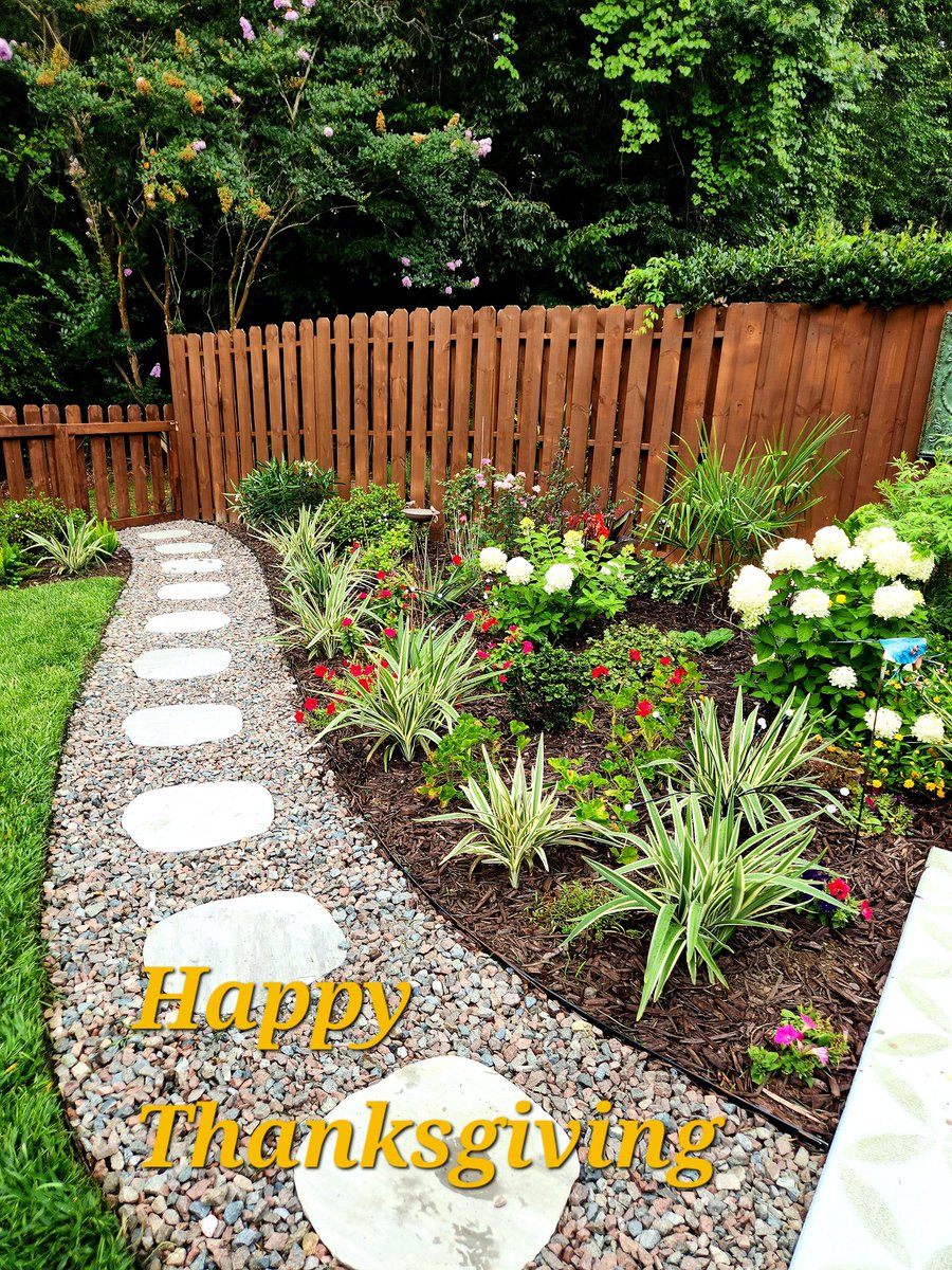 CMSCAPING's tweet image. Thankful for all of our wonderful customers and our fantastic staff!