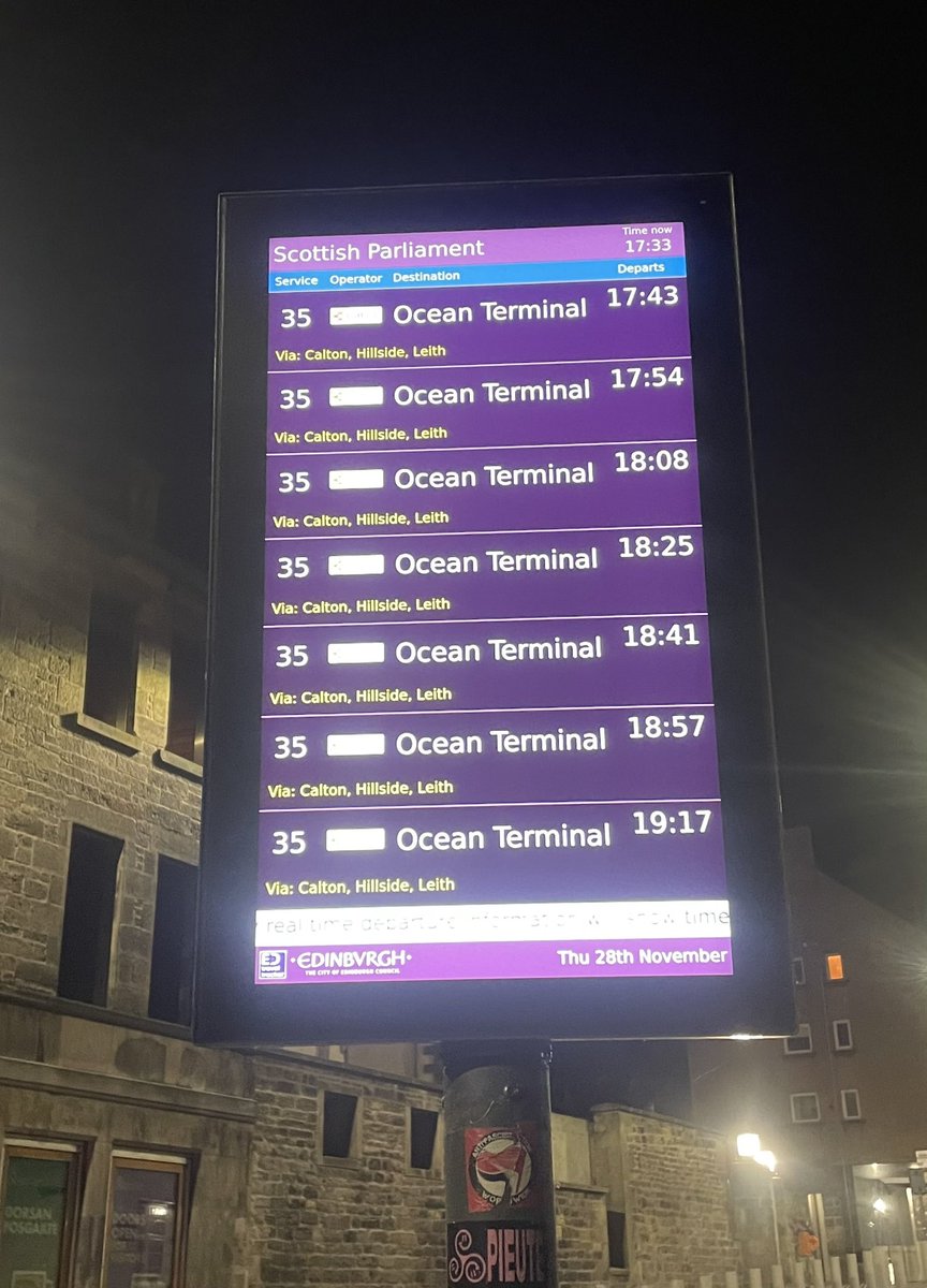 gmikro's tweet photo. @on_lothianbuses will you ever fix this useless system? 
No real time info and the estimate is 10 minutes away, while the app says 3. (The app was correct) https://t.co/b1Vx67nhaQ