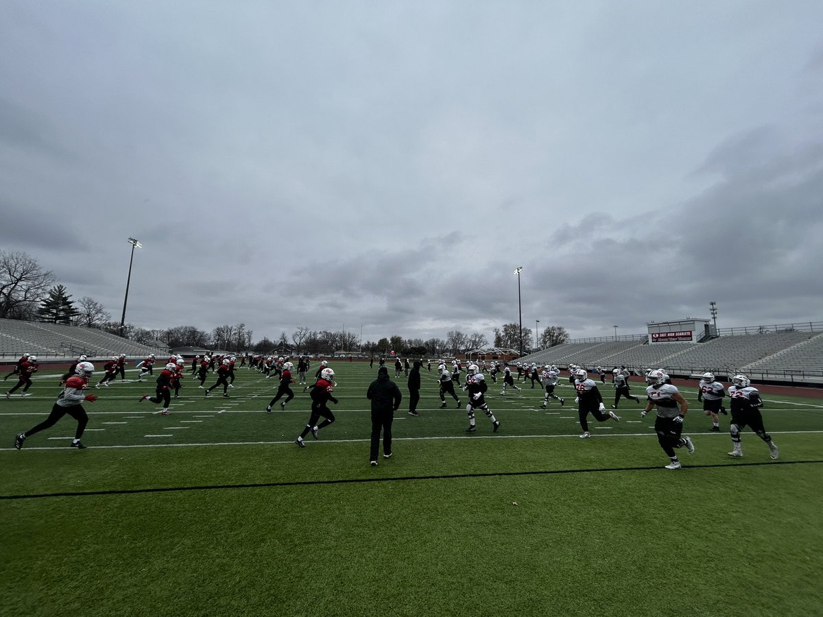 GVCoachJep's tweet photo. Thankful to be practicing on Thanksgiving morning once again! π¦π #GVFootball https://t.co/yOGO8KPnQV