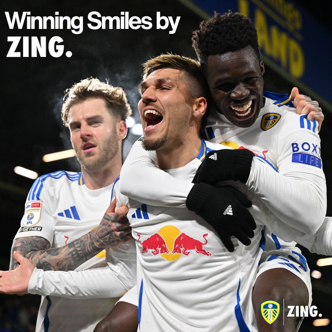 ZING_Toothpaste's tweet photo. 3 goals, 3 points! Big smiles all round!

@leedsunited x @ZING_Toothpaste 

#lufc https://t.co/rG8sauiX5l