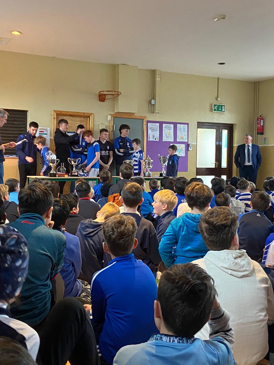 StCorbansNS's tweet photo. Thank you to our local players for coming in to present medals to our victorious u11 teams @NaasGAA @cumannchilldara https://t.co/Vd5VY02mrN