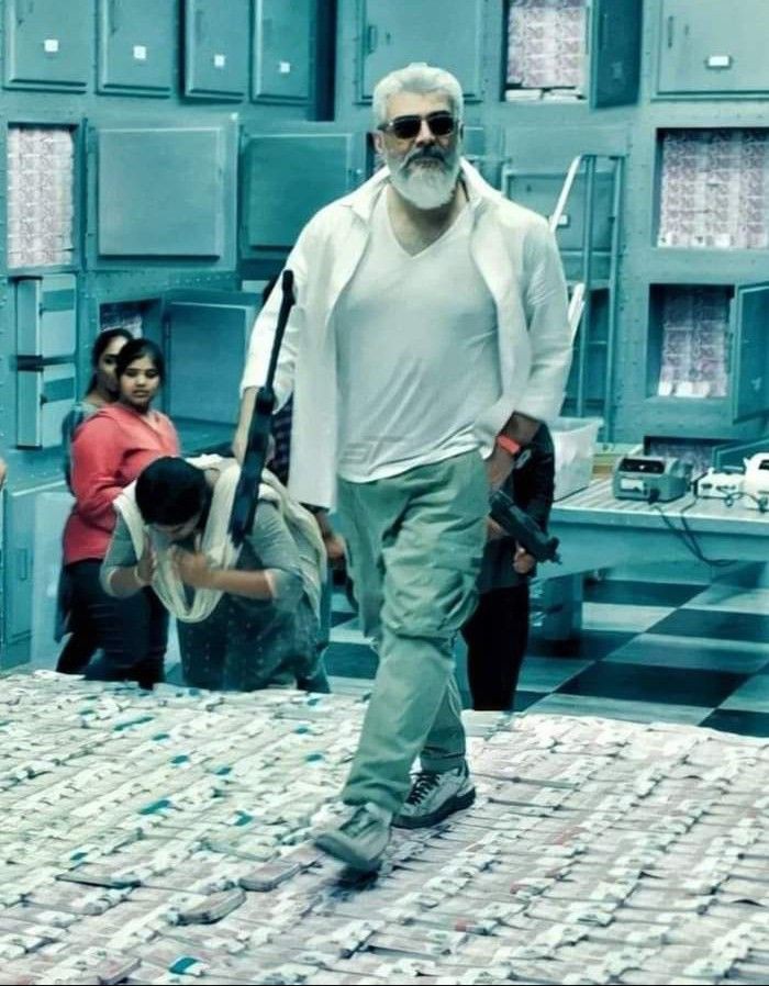 Entrum_Ajith's tweet photo. எல்லோரும் 
எல்லாமும் 
கைவிடும் போது 
உன்னை நம்பு 
விடாமுயற்சி 
#VidaaMuyarchi #Ajithkumar𓃵 https://t.co/w2DGierSIy