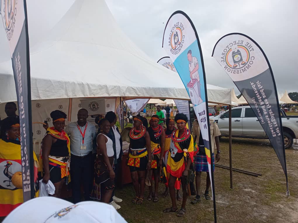 aguti_monica's tweet photo. The Itesots from Obalanga Kabelyebong, this  is an international festival.  It's about culture and heritage.  #AtekerReunionFestival2024 #mubs Mubs Alien Skin,  Kadaga, Bank of Uganda, Pentagon, #BlueAiva #Trump,#safehomessafespaces , #Give4Devt https://t.co/O2zvoCerFL
