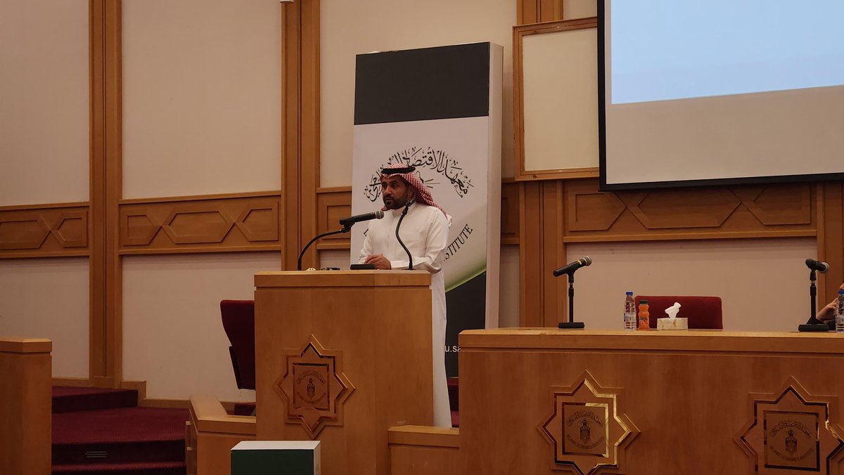 SaudiGAC's tweet photo. ضمن سعيها الدائم في نشر ثقافة المنافسة، أقامت #الهيئة_العامة_للمنافسة بالتعاون مع جامعة الملك عبدالعزيز بمدينة جدة @kauedu_sa، لقاءً تعريفيًا عن نظام المنافسة وبرامج وخدمات الهيئة، بحضور عدد من طلاب وطالبات الجامعة. https://t.co/BSgITeGrSe