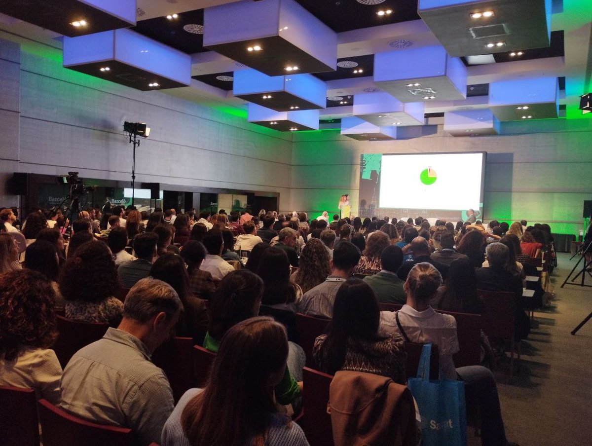 sapdes's tweet photo. Escenario Clínico del #GATFD , “Esofagitis eosinofílica: más allá de la dieta.” presentado por las Dras. Susana Jiménez Contreras @HUVV_SAS y Esther Ubiña Aznar @EstherUbina @clinicogranada #55congresoSAPD https://t.co/7qqydrSTte