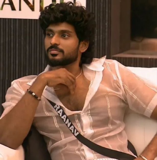 cinema_online2's tweet photo. Whom do you support today? 🤔

Let's settle this 😎🔥🔥

#VijaySethupathi #BiggBossTamil #biggbosstamil8 #BiggBoss8Tamil #BiggBossSeason8Tamil #Muthukumaran #Soundariya #Jacqueline #Jeffry

Retweet 🔁  - #Rayan
Like ❤️            - #Raanav https://t.co/hjmt8G9puz