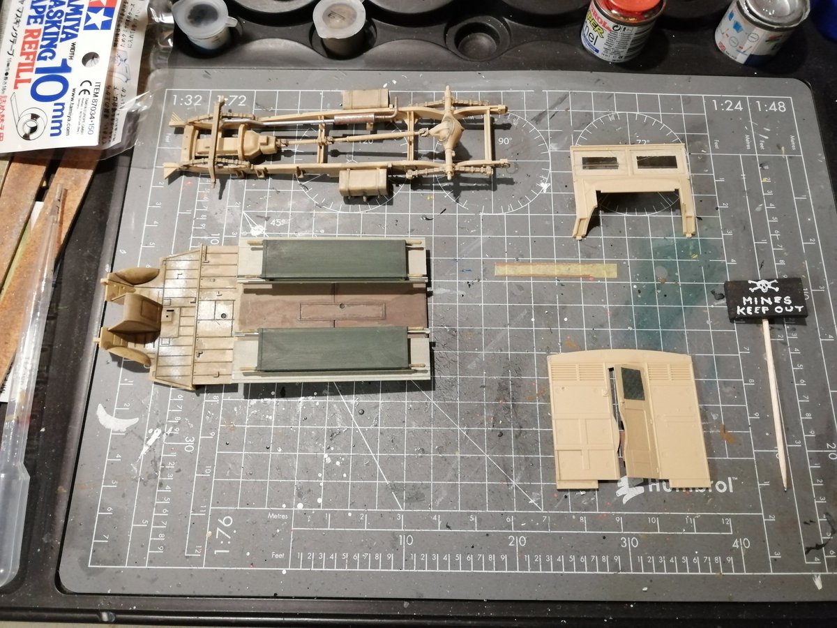 Reetdog_UK's tweet photo. Made a start on the @Airfix Austin K2/Y ambulance a few days ago. This is the progress so far... #Airfix #ScaleModellerUK https://t.co/GHELK83LKP