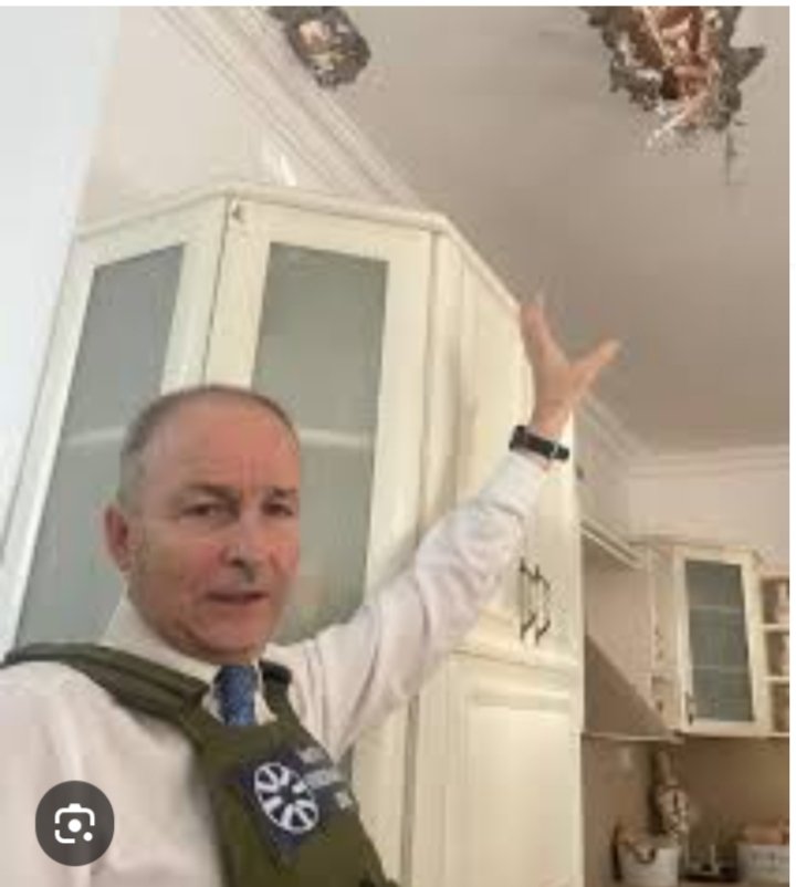 KevLar6B's tweet photo. Please remember while tens of thousands of innocent Palestinians including children were being slaughtered by Israeli Defence Forces, @MichealMartinTD flew to Israel to do a propaganda photo shoot with the perpetrators! https://t.co/zyYqWd8wBP