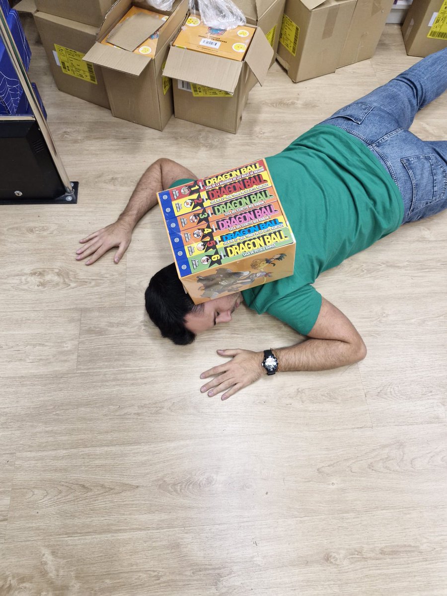 Tomos y Grapas Cómics tweet media