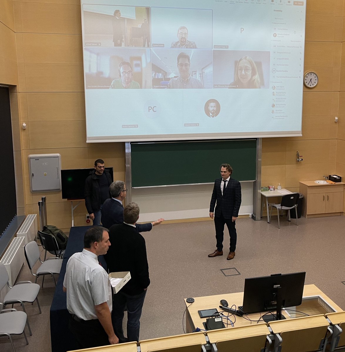 ExcitingAtomees's tweet photo. On Oct 25, 2024, @MikhailPadniuk successfully defended his PhD thesis. During his doctorate he built an innovative sensor that has already advanced theoretical models, setting new boundaries on exotic  interactions. Congratulations on this impressive achievement!  #PhDSuccess https://t.co/6efmxpCvI3