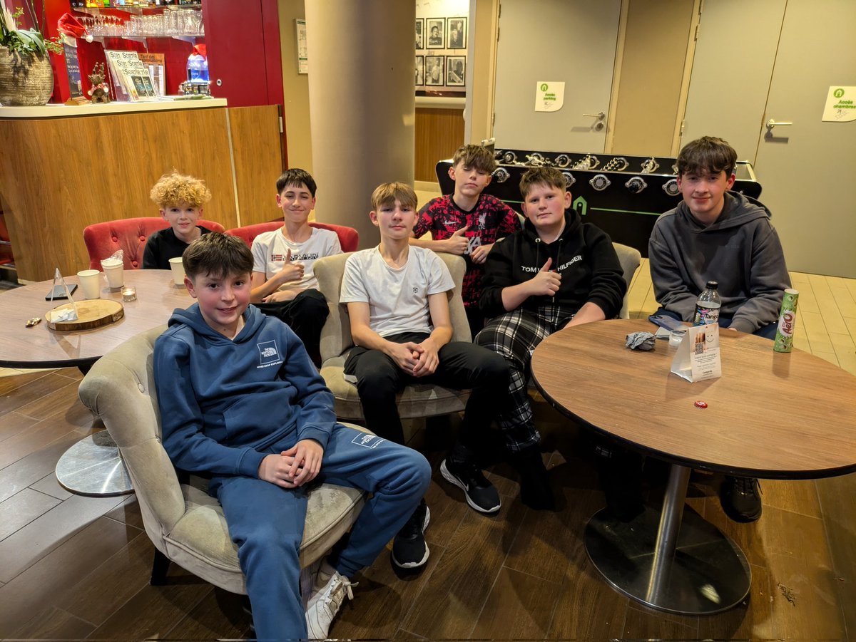 Mrs Thomas tweet media