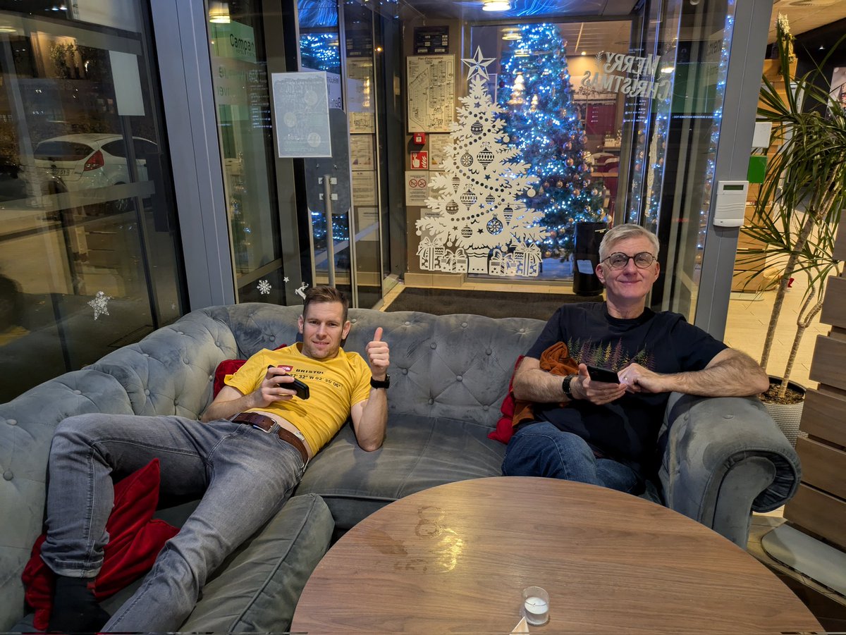 Mrs Thomas tweet media