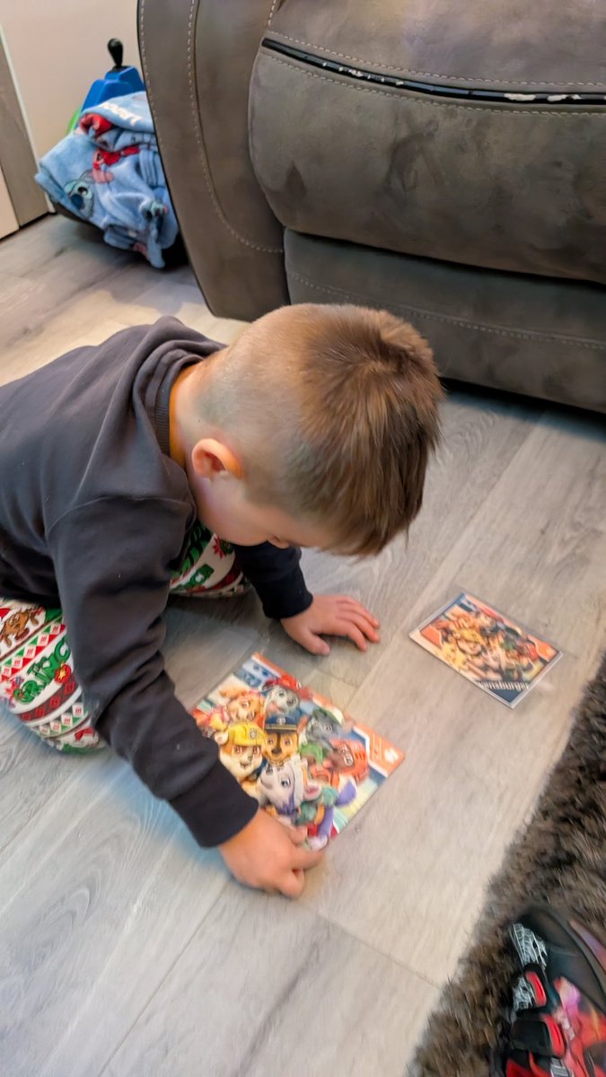 DarynThornton's tweet photo. @BowhouseBairns Teddie completing his jigsaw https://t.co/hLBYqUNoCt