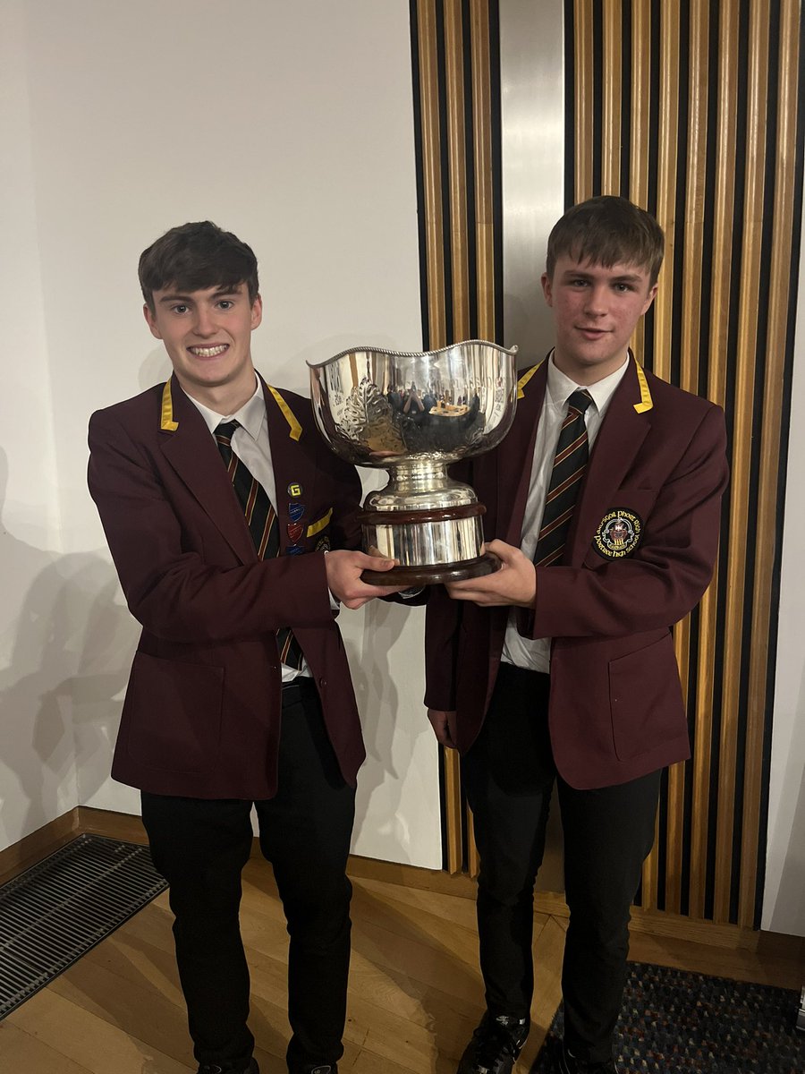 Deasbad Naiseanta tweet media