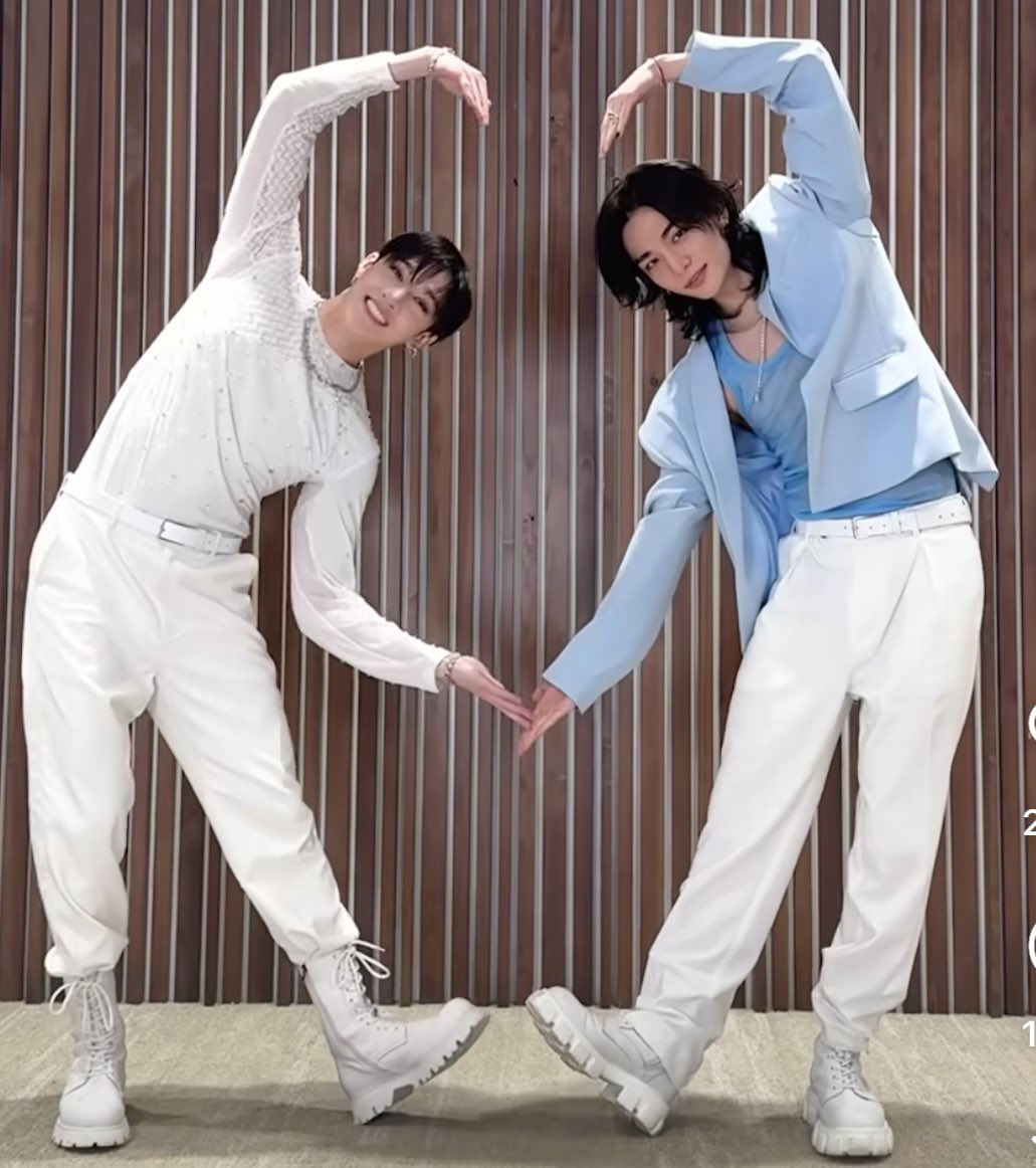 jeekies143's tweet photo. I love them but this is the worst heart I’ve ever seen  💀😭 https://t.co/TJk5ZFpLv1