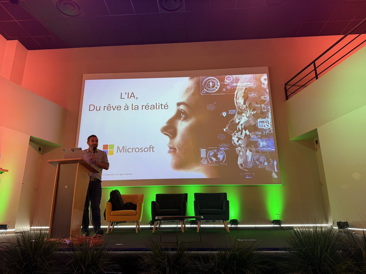 C’est parti pour la nouvelle session #LavaJUG sur l’IA avec Philippe Paiola