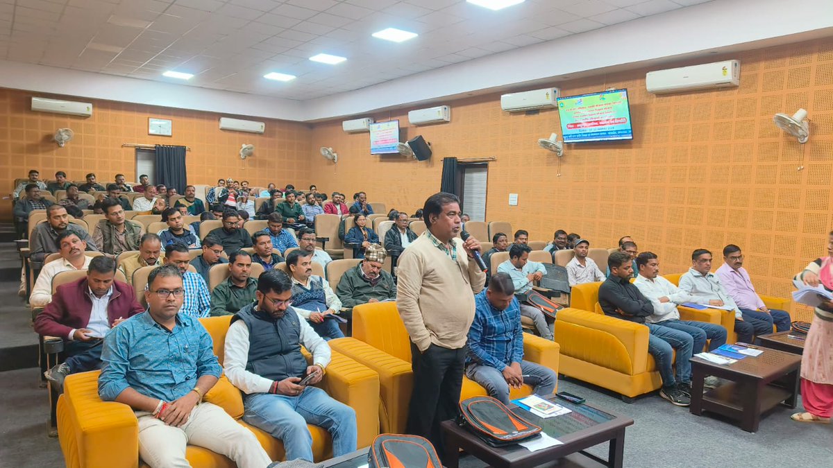 Rajkumardamoh07's tweet photo. महात्मा गांधी राज्य ग्रामीण विकास एवं पंचायतीराज संस्थान #MGSIRD जबलपुर में जन_योजना_अभियान  "सबकी योजना सबका विकास" अन्तर्गत #GPDP, #BPDP #DPDP विषय पर शहडोल, उमरिया, अनूपपुर और डिंडोरी जिले के  विकासखंड स्तरीय प्रशिक्षकों का प्रशिक्षण कार्यक्रम संपन्न। https://t.co/sq2AwiYymD