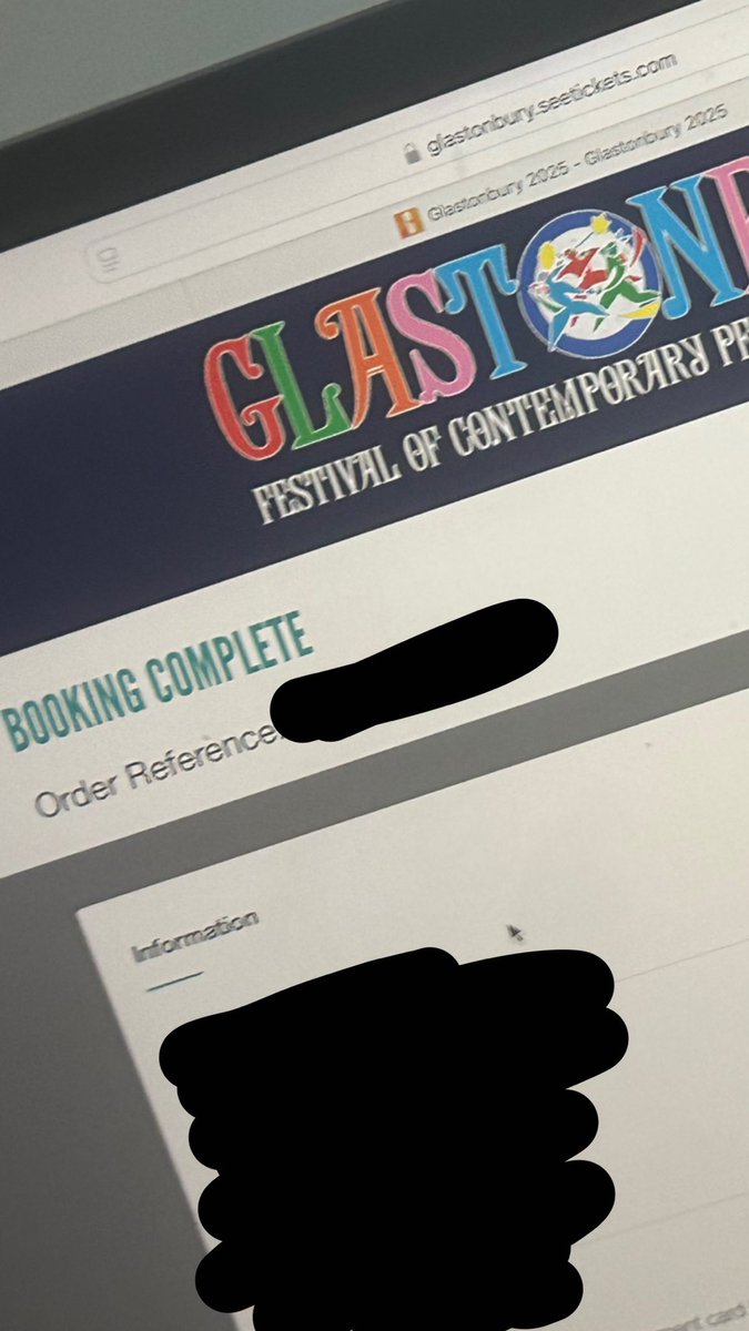 CharrJone_s's tweet photo. @UmarKamani A PLT voucher for glasto outfits #prettylittlewishes #pinkfriday 💗🦄 https://t.co/SKbe8DlkzO