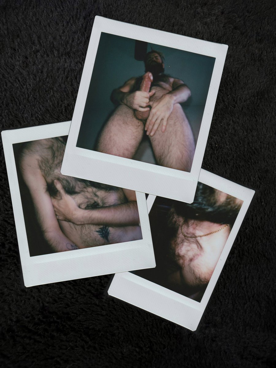 Shaney_Cakes's tweet photo. Got to hang with @Brooklyn_Bate and get some fun Polaroids ☺️ https://t.co/ZPJnw6k7O7