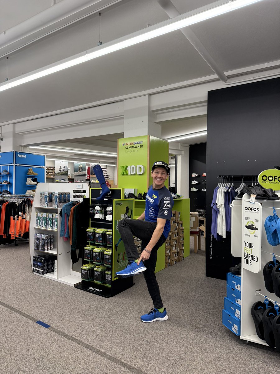 DomiAegerter77's tweet photo. New shoes day 🏃‍♂️ 
Danke Tobias für die super Beratung. @schumachersport Langenthal

#run #running #shoes #video #perfection @newbalancerunning @newbalance #motionmarker #motivation #analysis #straight #healthy #training #domi77 #aegi77 #77 #livefullgas #domifighter https://t.co/PJBRXZWsgS