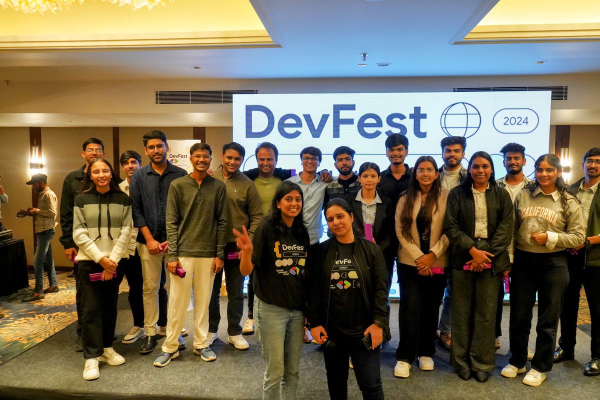 GdgUdaipur's tweet photo. Get a glimpse of the magic that happens behind the scenes! ✨
Our dedicated volunteers worked tirelessly to ensure a seamless experience for all attendees at DevFest Udaipur 2024.
We couldn't have done it without you!
#DevFestUdaipur
#BehindTheScenes
#GDGUdaipur
#DevFest https://t.co/EqP4aeYz93