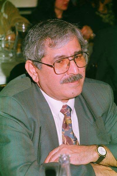 tezenefm's tweet photo. “Cahil bize dinsiz demiş, sevgidir dinimiz bizim”

Aşık Mahsuni Şerif https://t.co/iJOGUYqv7j