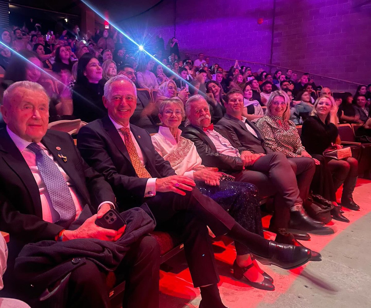 morocco_bc's tweet photo. Had an incredible time at the Rafet El Ramon concert in West Vancouver. What a talented entertainer!! #vancouver #westvancouver #turkiye #turkishmusic #concert #rafetelroman #consulcorps #music https://t.co/TkvoSvguAD