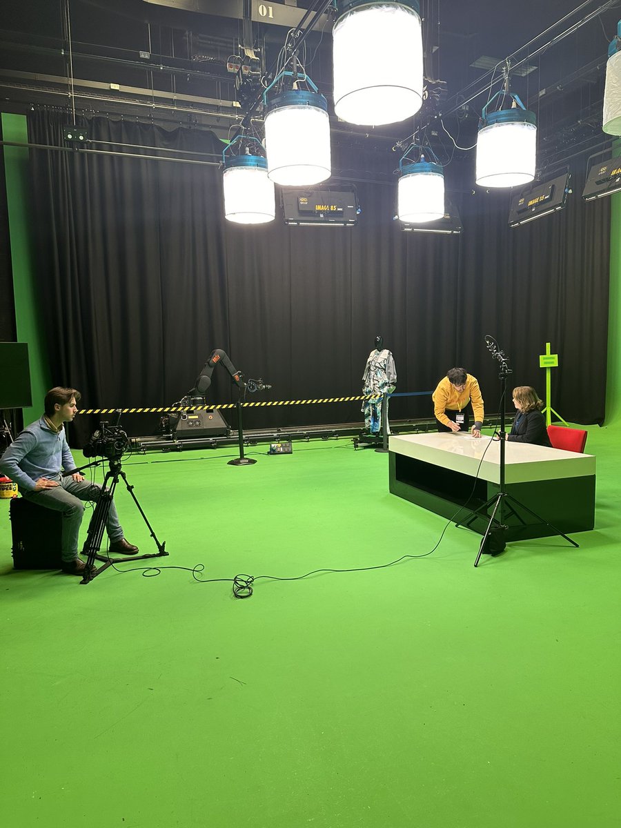 sarahlockett's tweet image. The team! from @Tinkertaylortv #greenscreen #studio day in #birmingham. Keeping my hand in #newsreading - all will be revealed 🎬🎞️📸👏🎤🎙️📹🤩👍✅