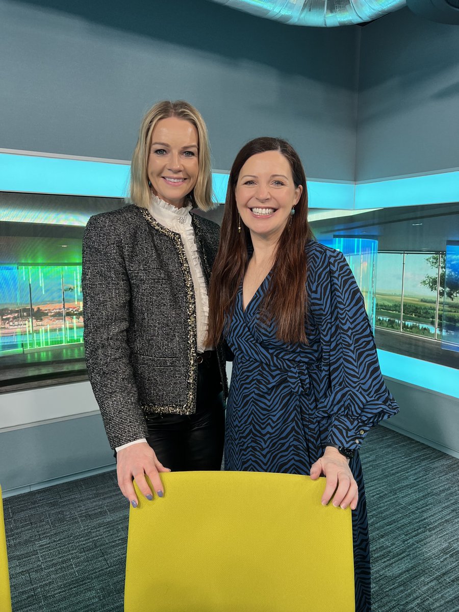 Cfulvio's tweet image. Thank you for tuning in to @TodaywithClaire on @RTERadio1 this AM! 🎙️ Many of you have been inquiring about turkey &amp;amp; ham sizing guidelines, so here they are for ref. 
Next up: I’ll be sharing a delightful mincemeat tart! 

#TurkeyAndHam #Mincemeat #CookingTips #RTÉRadio1