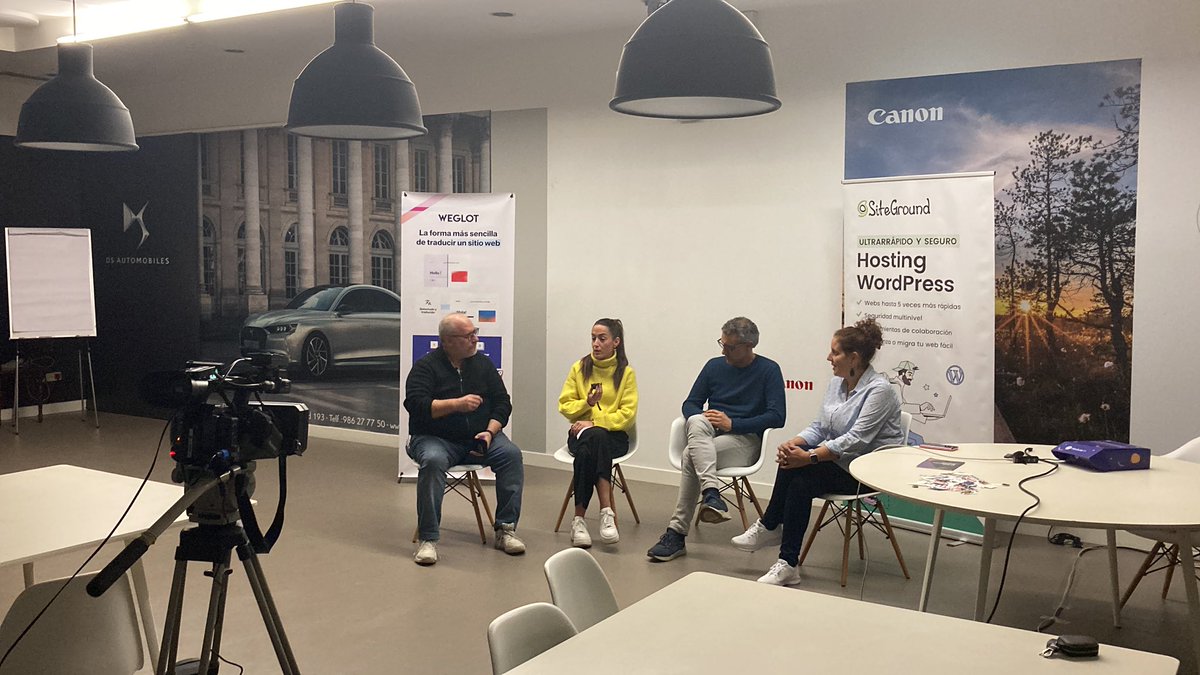 wp_vigo's tweet photo. Comenzamos la #meetup, hoy muy especial, con las #ONG que participaron en el #do_action de la #WCVigo: @AccuVigo, @AsTEAVi y #AcolleEnFamilia

Aquí en @circulogalicia y gracias a la colaboración de @SiteGround_ES y @weglot https://t.co/wKnelpXZdD