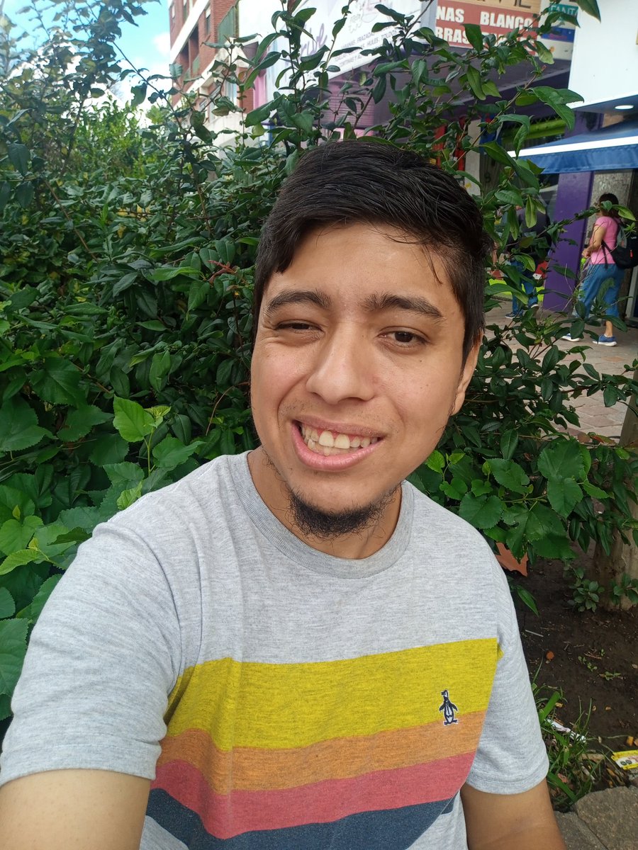 SantyNlb's tweet image. #selfie #motog #peatonal #varelacity