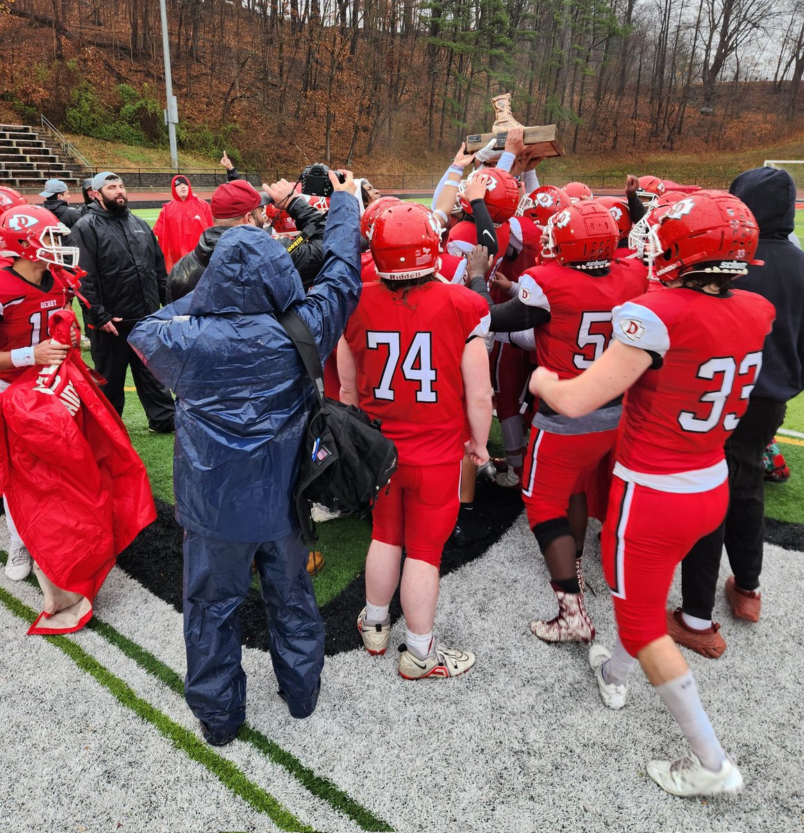 🥾The Boot returns Home! The Red Raiders claim the coveted hardware in the 3rd meeting between Thanksgiving rivals, Derby vs. Oxford. 
#ThanksgivingHSfootball 🥾🏆🏈🦃
<a href="/DerbyCTFootball/">Derby Red Raider Football</a> <a href="/DerbyAthletics1/">Derby Athletics</a> 
<a href="/DerbyRedRaider/">Derby High School</a> <a href="/derbypssuper/">Matt Conway</a>