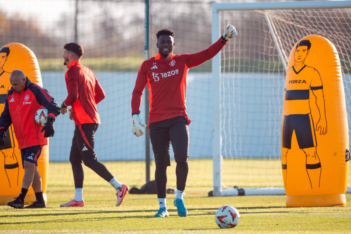Andre in good spirit ahead of Manchester United’s game against Bodo Glimt tonight❤️🦁 🧤 🇨🇲