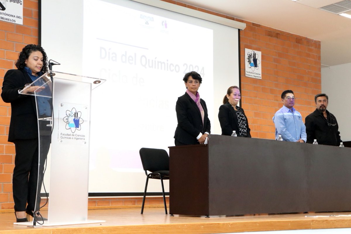 uaemorelos's tweet photo. 🎉 ¡Hoy celebramos el #DíaDelIngenieroQuímico en la @fcqeiuaemmx!
Con rallys, conferencias como "La química en ciencias forenses" de Dulce Cortés, y la creación de una tabla periódica monumental, reconocemos el talento químico. 🧪🌟 #OrgulloUAEM https://t.co/MHDSDc6r4g