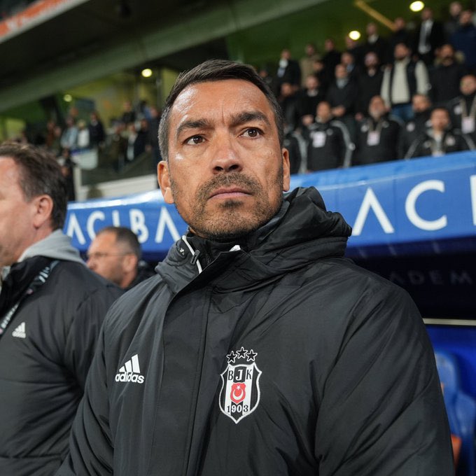 Ali Eren Beşerler: "Resmen mahalle takımı gibiyiz. Kim ne yaptığını bilmiyor. Hoca da ne olduğunu bilmiyor."