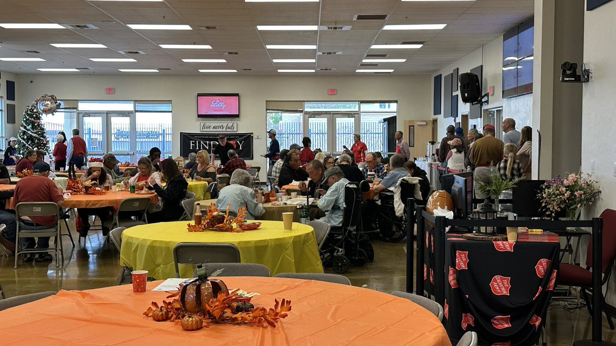 The Salvation Army of Sierra Vista is providing hundreds of Thanksgiving meals to people.